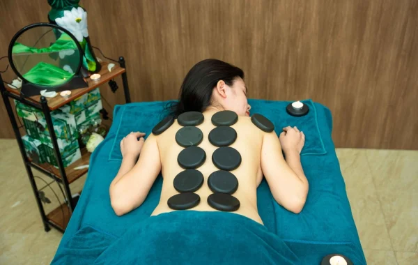 massage-body-chuom-da-nong